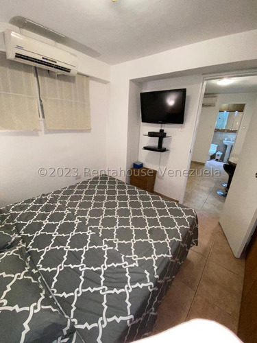 Apartamento En Alquiler Sabana Grande 23-30116 Fabricio Liaz