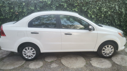 Imagen 1 de 15 de Chevrolet Aveo 2015
