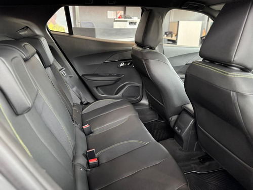 Peugeot 2008 1.0T Gt