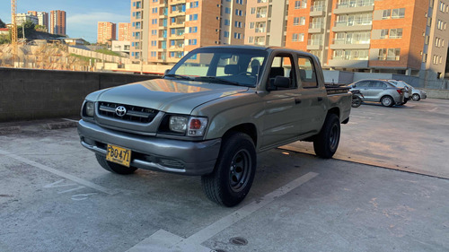 Toyota Hilux 2.4l 4x2