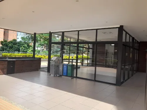 Apartamento En Arriendo En Prados De Sabaneta. Cod A776133