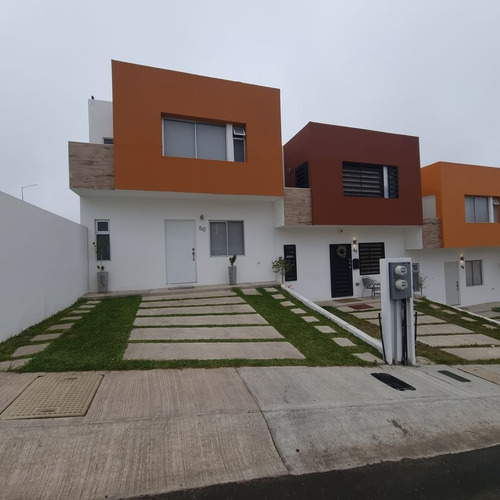 Casa Nueva En Venta En Isla Catalina
