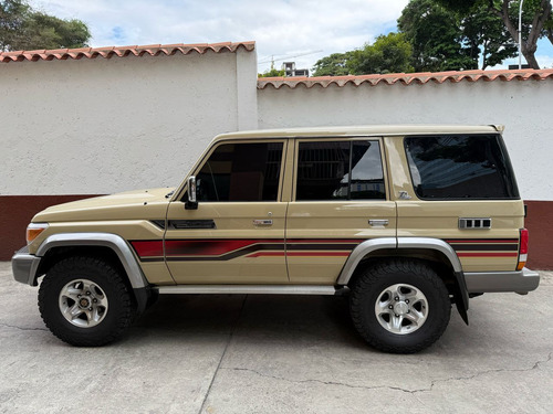 Toyota Land Cruiser Machito