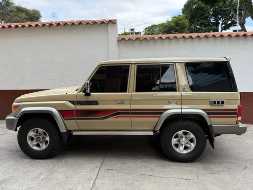 Toyota Land Cruiser Machito