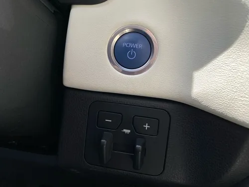 Toyota Sequoia Capstone Hibrida