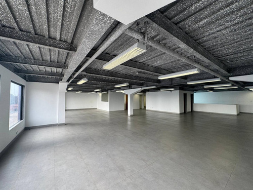 Lm Amplio Local En Alquiler Zona Industrial Castillito Trato Solo Con Clientes Directos