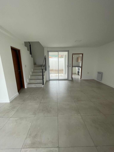 Alquiler Casa Barrio Los Profesionales