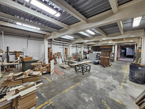 Km Comercial En Alquiler En Catia, Distrito Metropolitano