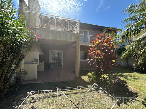 Venta De Casa 5 Ambientes Con Cochera En Don Bosco