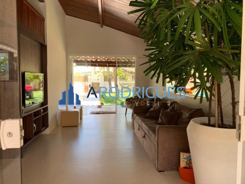 Linda Casa À Venda Em Guarajuba - Localizada Perto Do Mar - Ca00458