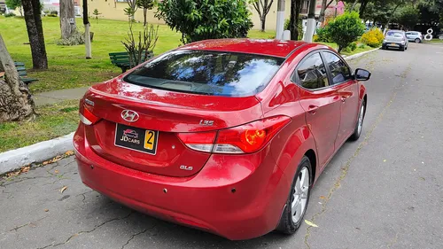 Hyundai Elantra 1.8 i35 GLS MT