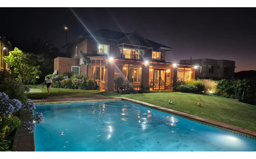 Vendo Casa Amplia En Condominio El Santuario, Sector Alto Ma