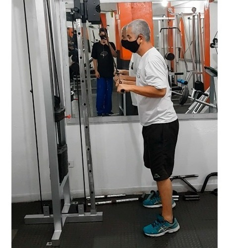 Cross Over Profissional Academia Aparelho De Musculação