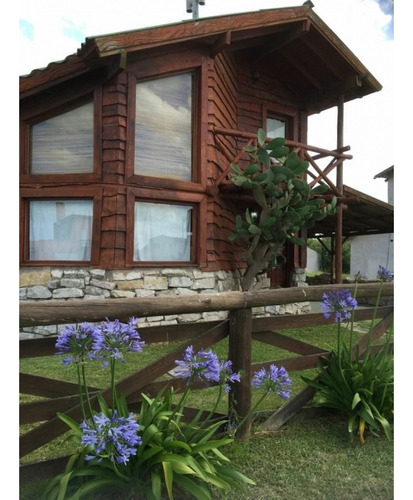 Latorre Prop. Vende Hermosa Cabaña En Camet Norte -