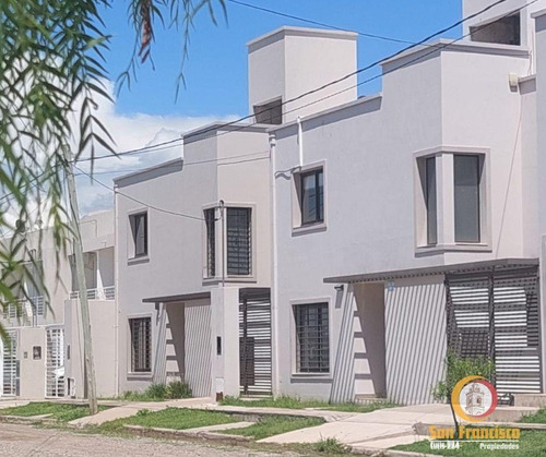 Dúplex En Venta En Grand Bourg