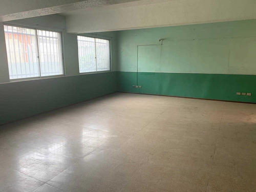 Imagen 5 de 28 de Edificio Comercial