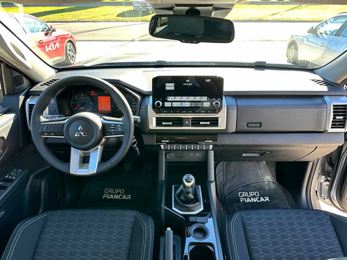 Mitsubishi L200 2.4 Di-D Glx Mt 2Wd