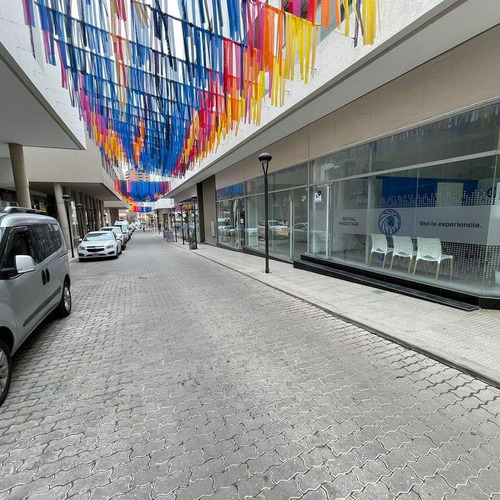 Local Comercial En Venta. Paseo Quattro, B° Centro, Villa Carlos Paz.
