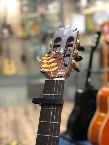 Imagem 2 de 4 de Braçadeira Capotraste Para Violão, Guitarra, Baixo, Ukulele