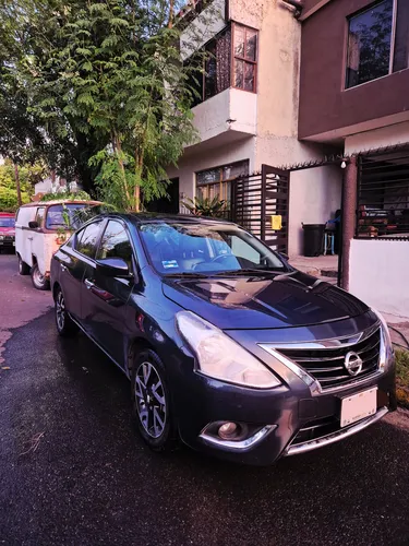 Nissan Versa 1.6 Exclusive Navi At