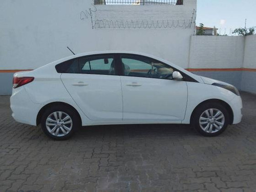 Imagem 9 de 9 de Hyundai Hb20s 1.6 Comfort Plus 16v Flex 4p Automático