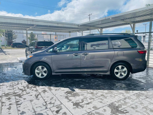 Imagen 3 de 15 de Toyota Sienna 2019 3.5 Le At