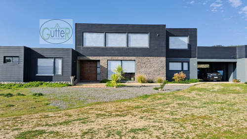Se Vende Propiedad En Exclusivo Sector De Tunquén, Algarrobo