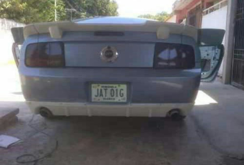 Imagen 6 de 9 de Spoiler Mustang Roush Y Entradas Vidrio Laterales 2007
