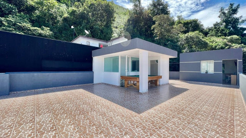 Imagen 16 de 20 de Cf. Se Vende Casa Minimalista En Colinas De Pirineos