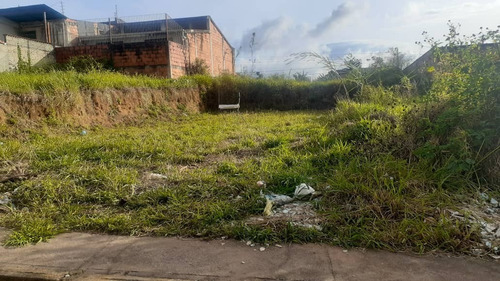 Imagen 3 de 6 de Venta De Terreno A Pie De Calle Barrio El Lobo San Crsitobal Estado Tachira