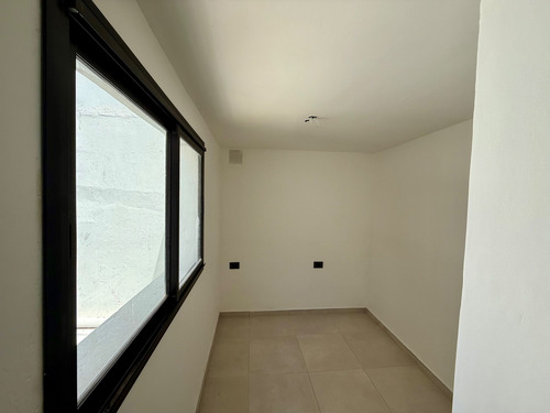 Casa En Venta, 3 Dormitorios, Zona Centro