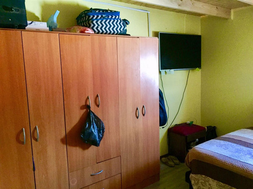 Casa En Venta De 3 Dorm. En La Florida