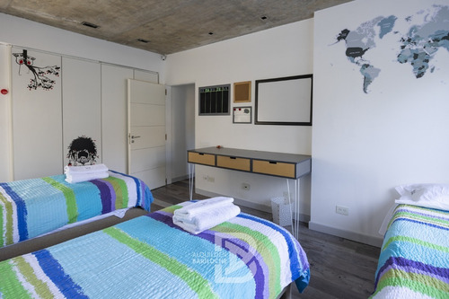 Imagen 19 de 28 de Alquiler Casa En Bariloche. 7 Pax. Vista Al Lago + Cine + Hidromasaje. 202.