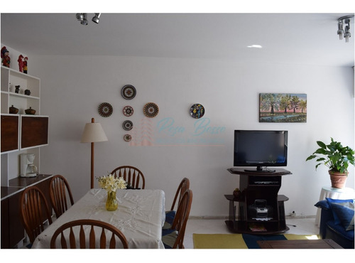 Apartamento En Peninsula, 2 Dormitorios *- Ref: 2773