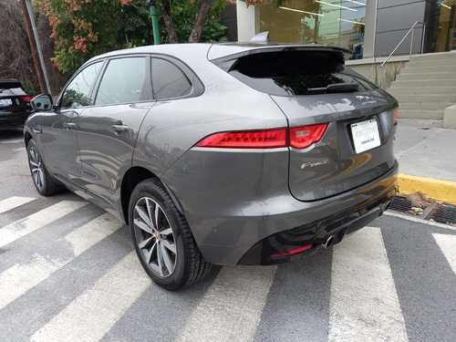 Imagen 3 de 11 de Jaguar F Pace S V6 2019