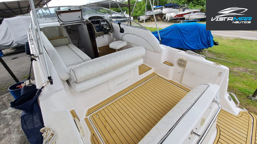 Lancha Bayliner 26.5 Motor 2017