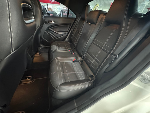 Mercedes-Benz Classe Cla 1.6 Vision Turbo Flex 4p