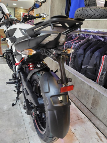 Imagen 2 de 22 de Bajaj Rouser Ns 200 0km Tamburrino Motos