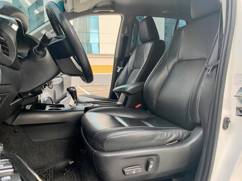 Imagem 10 de 14 de Toyota Hilux 2.8 Tdi Srv Cd 4x4 Aut. - 2017 - Impecável