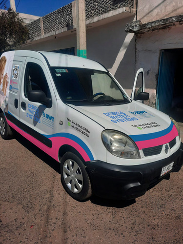 Blanca, Llantas Nuevas, Cámara De Reversa, Estereo Y Bocinas