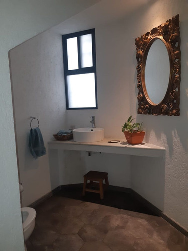 Preciosa Residencia En Misión San Jerónimo, Doble Altura, Jardín, 300 M2