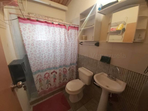Imagen 11 de 21 de Casa En Venta Los Samanes , Cabudare # 21-3236