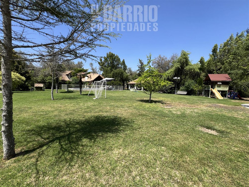 Casa En Venta De 4 Dorm. En Batuco, Colina