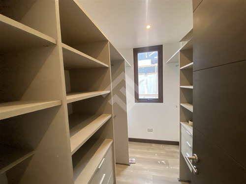Casa En Venta De 4 Dorm. En Colina Brisas Norte