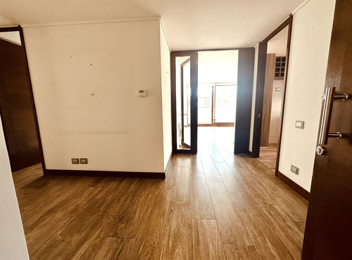 Departamento En Arriendo De 4 Dorm. En Providencia