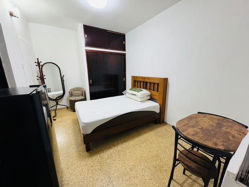Habitación En Renta Zona Centro Veracruz Amueblada Y Climatizada.