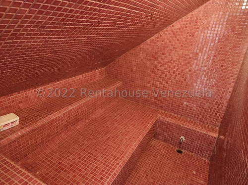 Cómoda Y Esplendida Casa En Venta Ubicada En Oripoto 23-15865