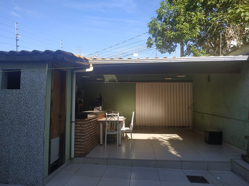 Imagem 20 de 25 de Casa Geminada 3 Qrts. 4 Vgas Independente No Cabral - 4213