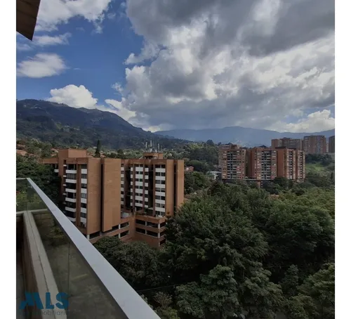 Apartamento Con Excelente Vista En Envigado(mls#256183)