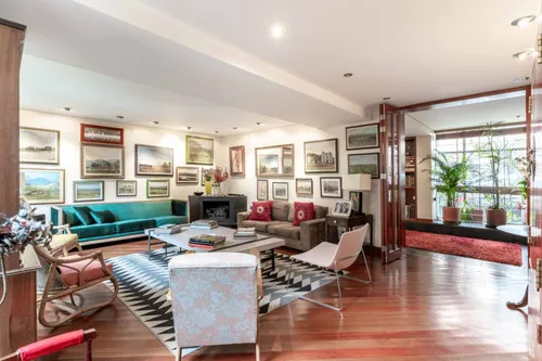 Casa En Venta En Los Rosales. Cod V8293